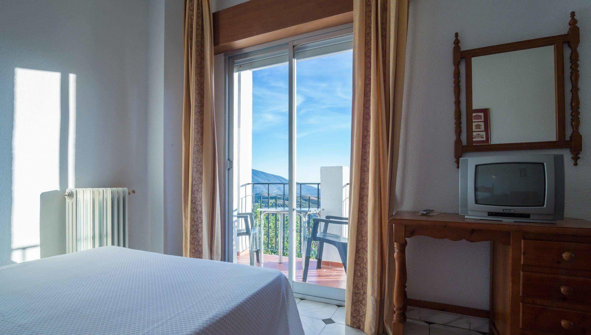 Hotel Andalucia Lanjaron Bagian luar foto